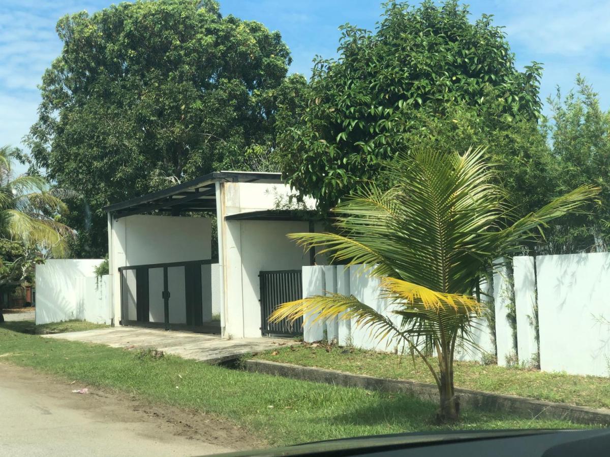 Nur Villa Sg Soi Musslimm Only Kuantan Eksteriør bilde